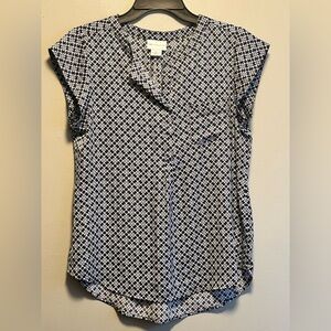 Women's Liz Claiborne Blue, Black and White Patterned Top